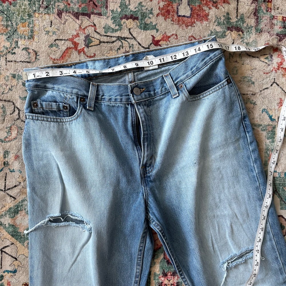 Vintage Levi's Light Blue Straight Jeans with Distressed Details gorgeous wash - Picture 2 of 5